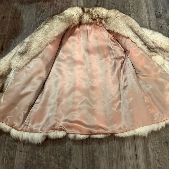 Blue Fox Fur coat luxury stunning hidden leather trim - Picture 5 of 16